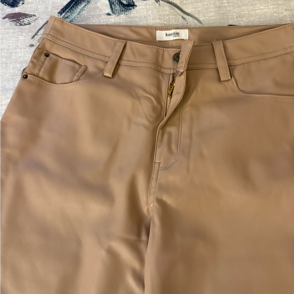 Kensie Women's Tan Chino Pants